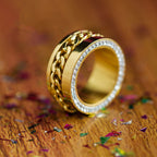 Anel com Cristais de Zircônia