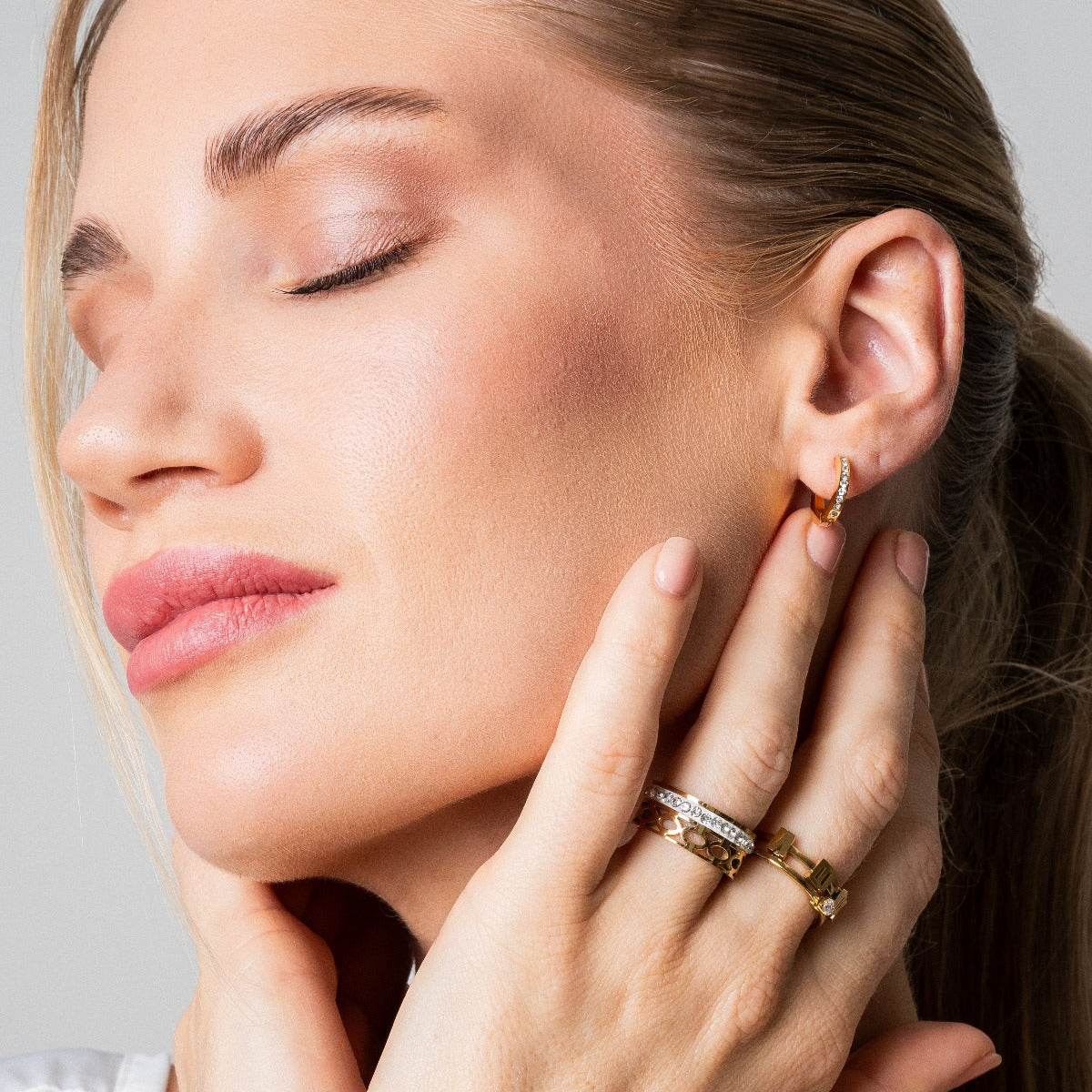 Brinco Mini Argola Banhado em Ouro 18K