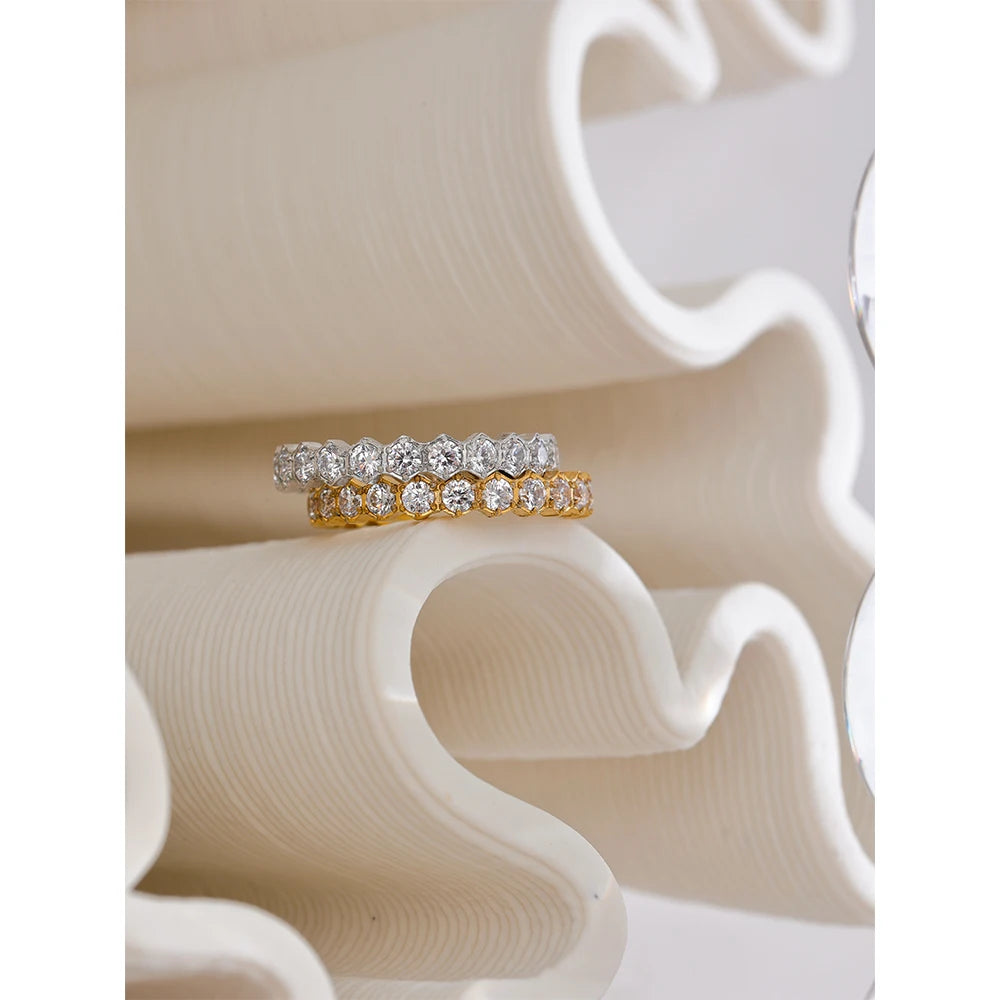 Anel Esplendor Cravejado em Zircônia