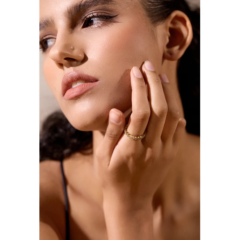 Anel Esplendor Cravejado em Zircônia