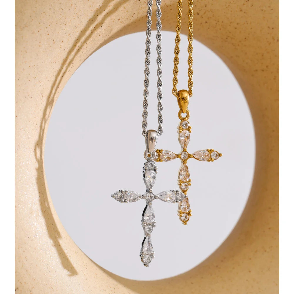 Colar Cruz Zircônia de Luxo