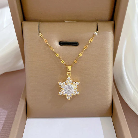 Colar Estrela Cravejada