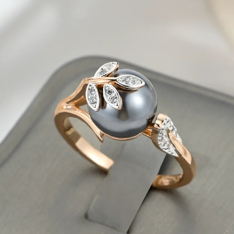 Anel Elegante de Pérola com Zircônia